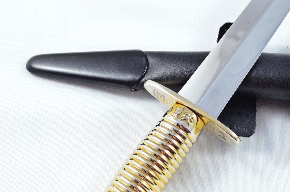 2025 Fairbairn Sykes Type 3 Gold Plated Handle Bright Blade Commando Knife Made in Sheffield England - Belt Sheath - Image 3