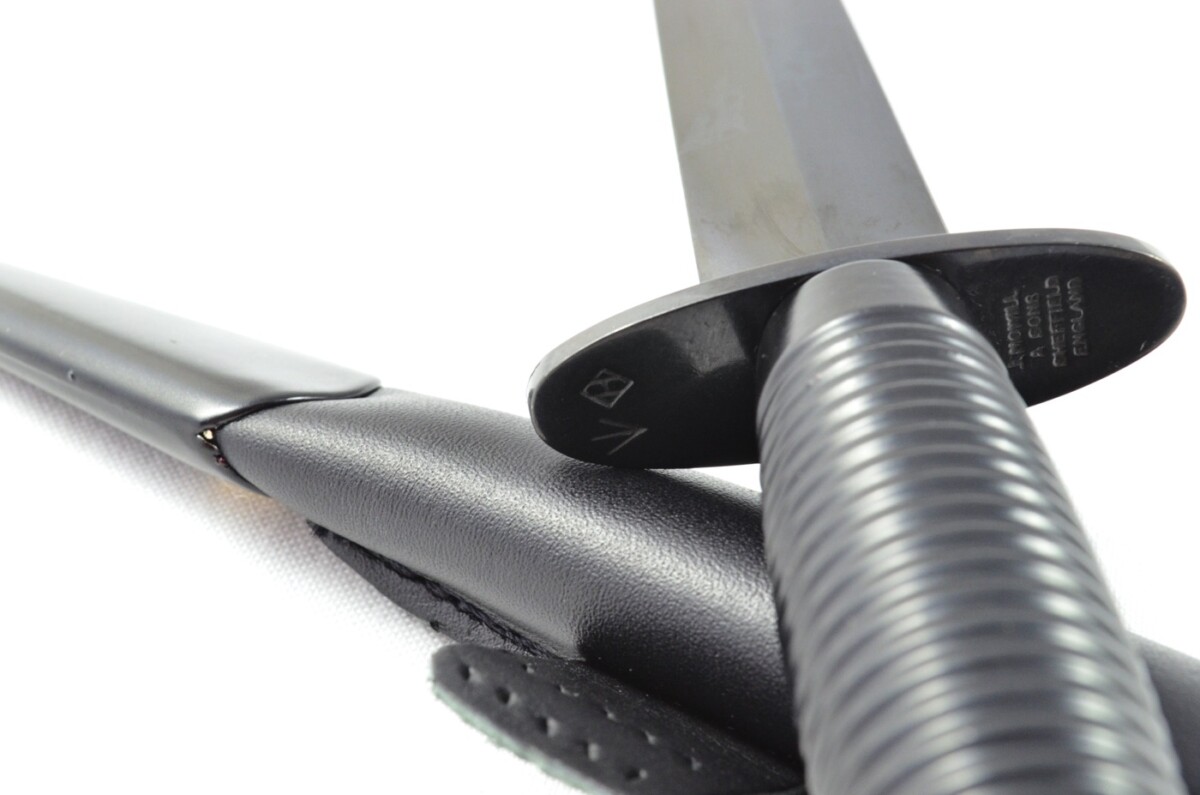 2025 Fairbairn Sykes Type 3 Black Handle Black Blade Commando Knife Made in Sheffield England - Leg Sheath - Image 4
