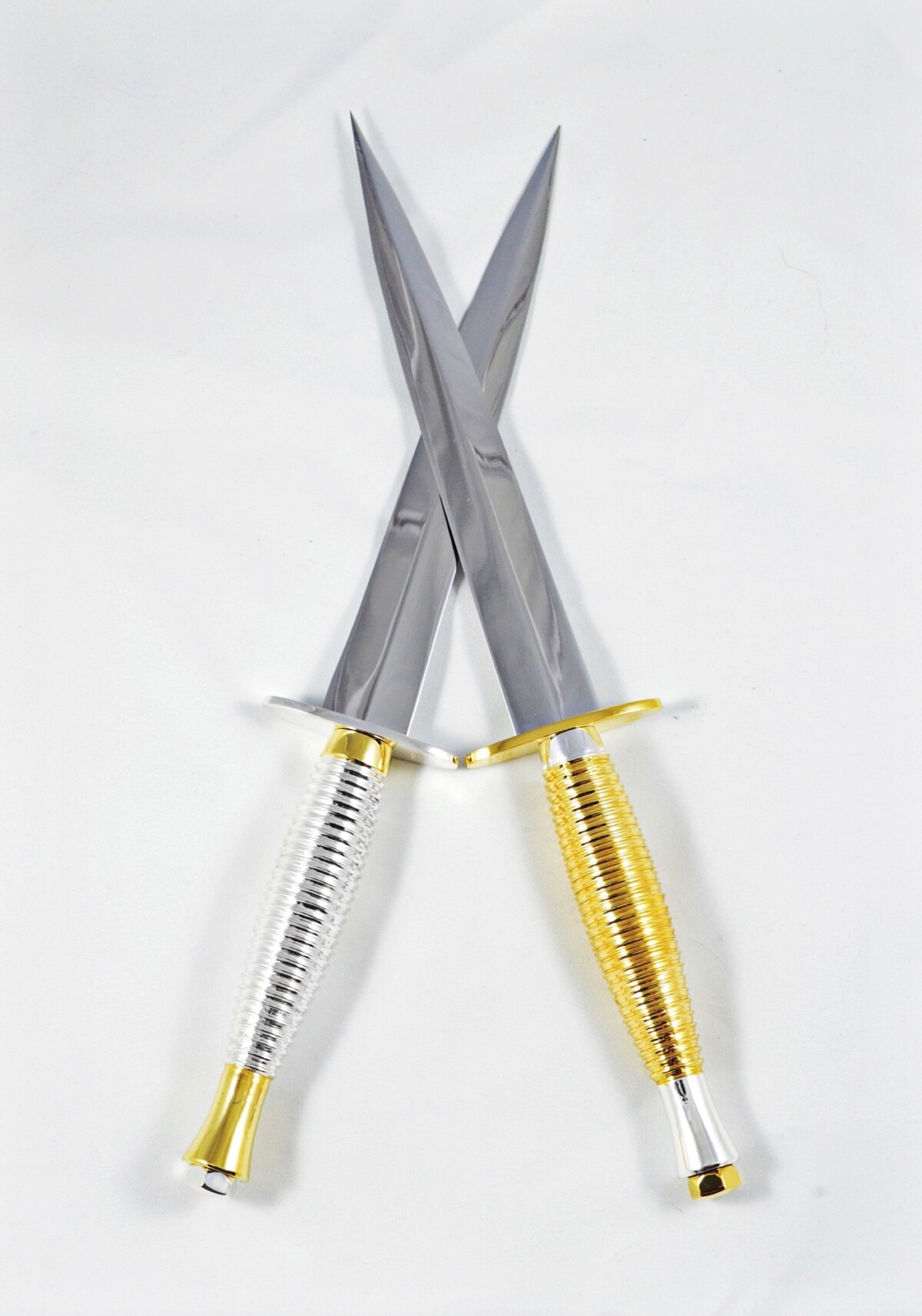 2025 Fairbairn Sykes Type 3 LIMITED COLLECTORS EDITION Silver & Gold Plated Commando Knife Made in Sheffield England - Image 3