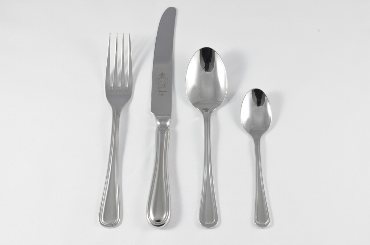 New Old English Thread Pattern 4 Piece place Setting Made in Sheffield England Stainless Steel Cutlery