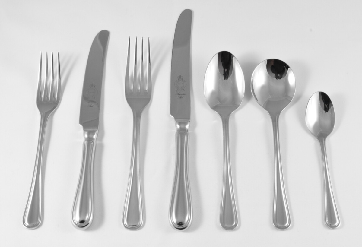 New Old English Thread Pattern 7 Piece place Setting Made in Sheffield England Stainless Steel Cutlery
