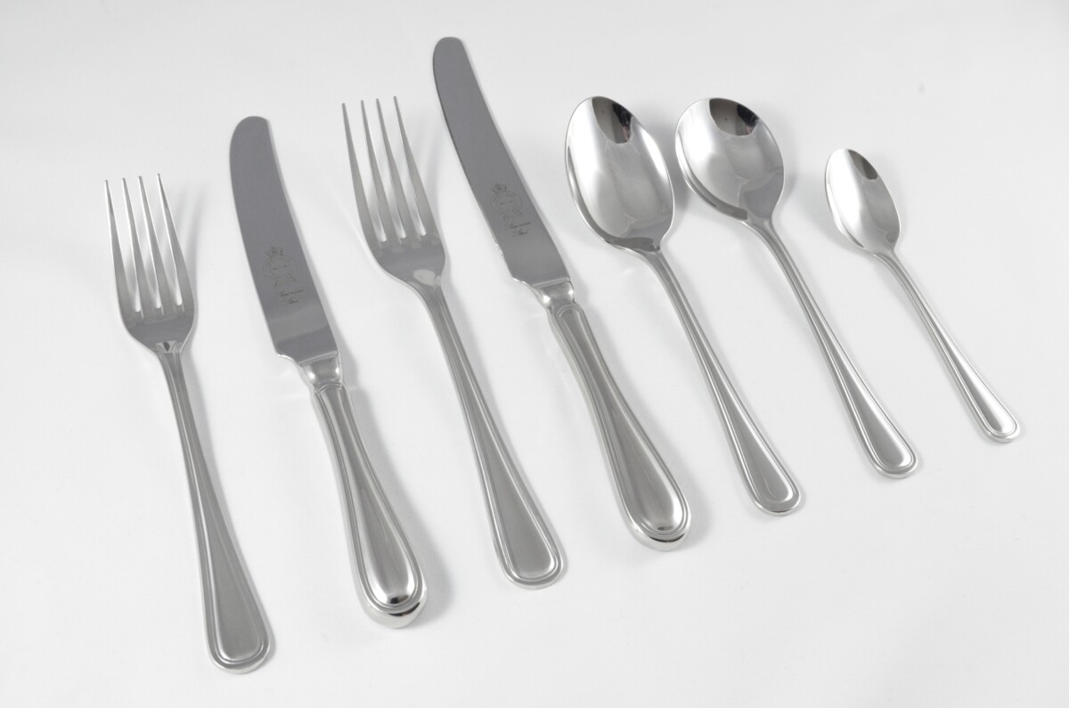 New Old English Thread Pattern 7 Piece place Setting Made in Sheffield England Stainless Steel Cutlery - Image 3