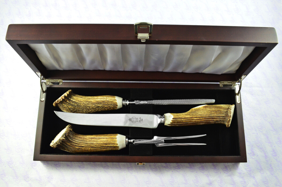 A Genuine Stag Crown Antler Handle 3 Piece Carving Set Cased Made In Sheffield England