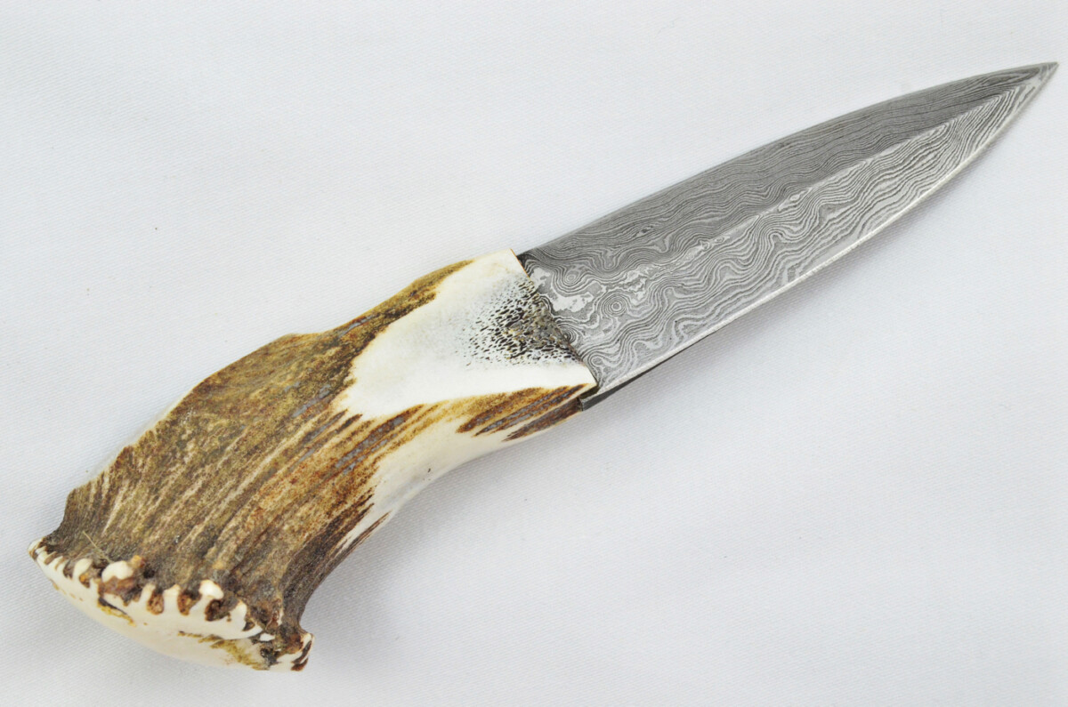 A Fantastic Handmade Genuine Stag Horn Full Crown Handle Damascus Steel Double Edge Sgian Dubh Made in Sheffield England - Image 7