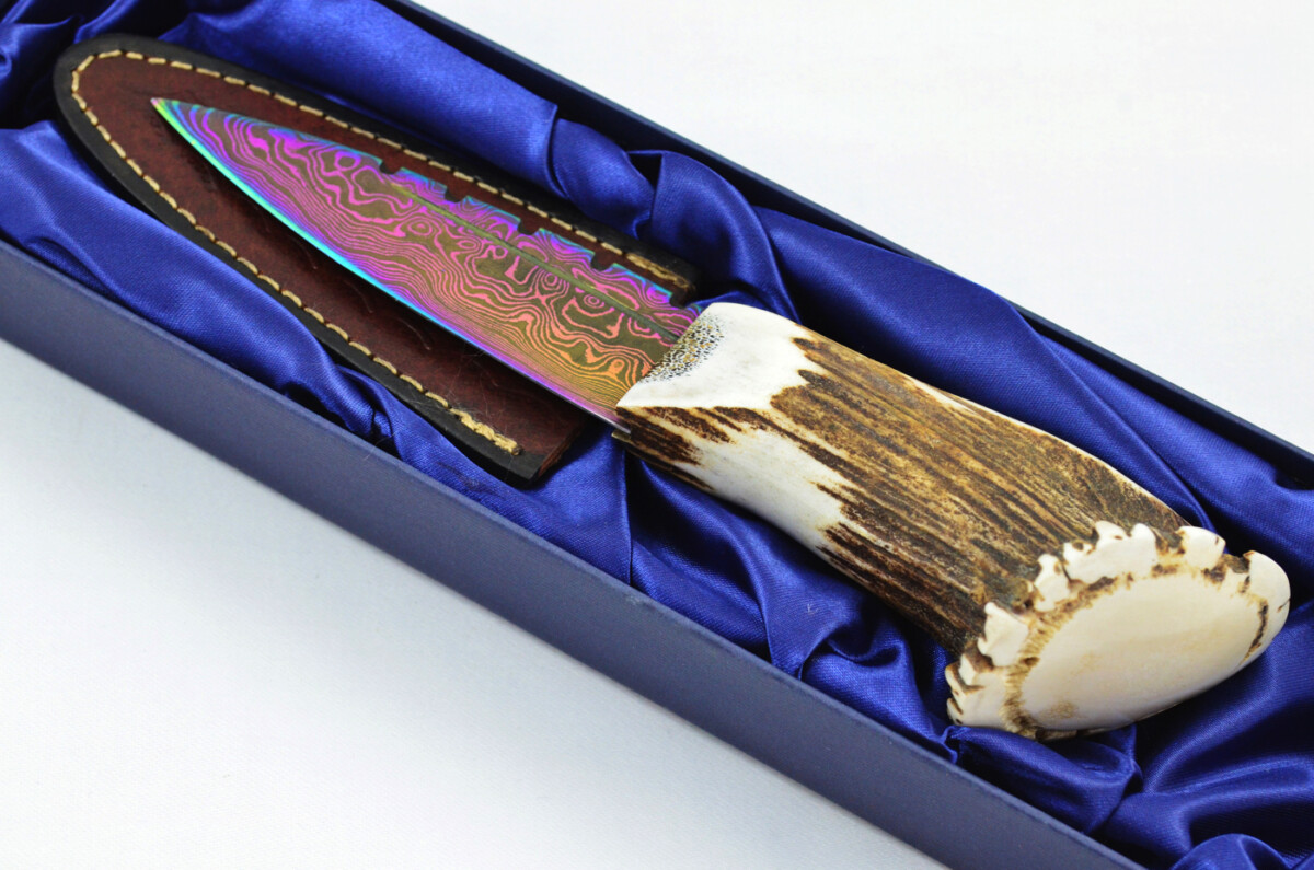 A Fantastic Genuine Stag Horn Handle Full Crown Heat Treated Damascus Steel Sgian Dubh Made in Sheffield England - Image 2