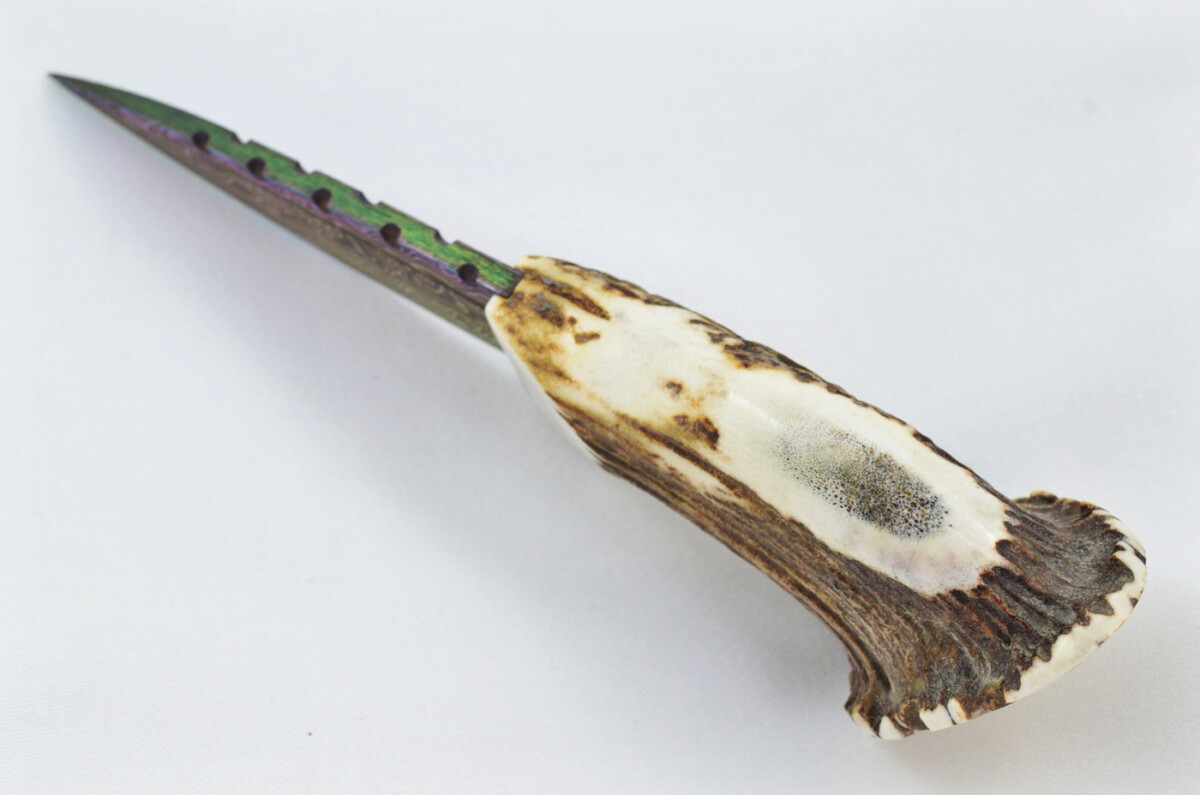 A Fantastic Genuine Stag Horn Handle Full Crown Heat Treated Damascus Steel Sgian Dubh Made in Sheffield England - Image 4