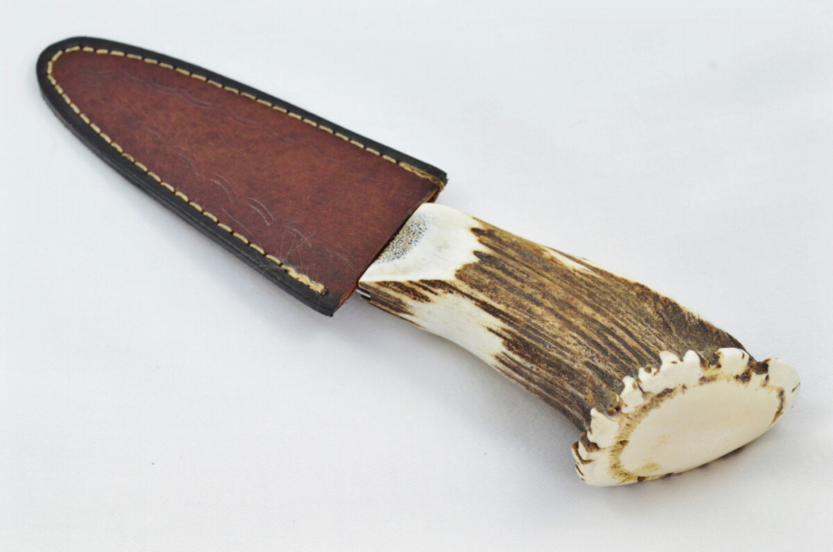 A Fantastic Genuine Stag Horn Handle Full Crown Heat Treated Damascus Steel Sgian Dubh Made in Sheffield England - Image 7
