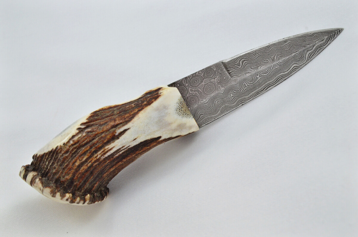 A Fantastic Handmade Genuine Stag Horn Full Crown Handle Damascus Steel Modern Blade Sgian Dubh Made in Sheffield England - Image 4