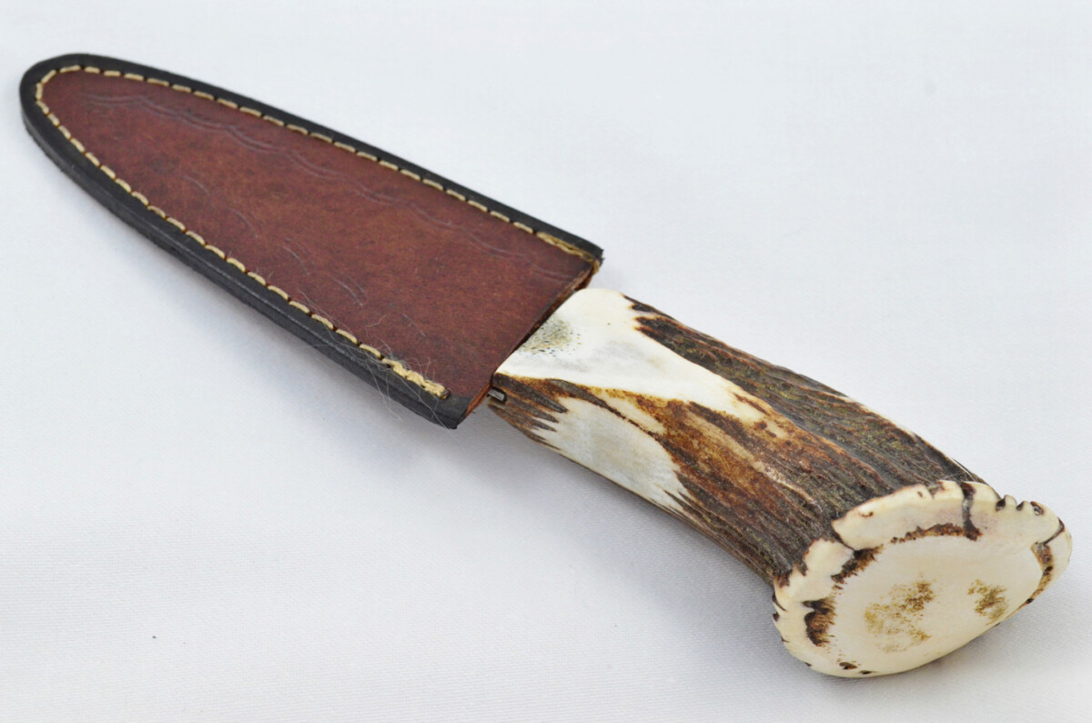 A Fantastic Handmade Genuine Stag Horn Full Crown Handle Damascus Steel Modern Blade Sgian Dubh Made in Sheffield England - Image 7