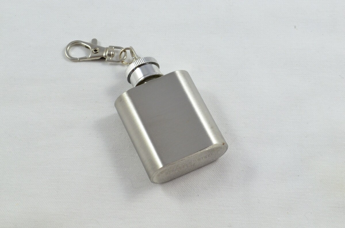 Handmade Stainless Steel Small Hip Flask 1 oz With Funnel - Image 2
