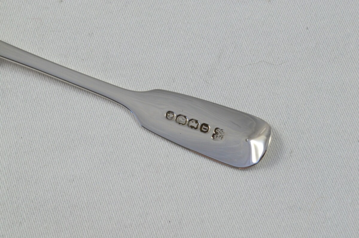 Exeter Solid Silver Antique Christening Spoon - Old English Fiddle Pattern - Made in 1860 - Presentation Case - Image 3