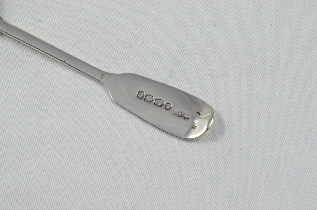 Exeter Solid Silver Antique Christening Spoon - Old English Fiddle Pattern - Made in 1850 - Presentation Case - Image 3