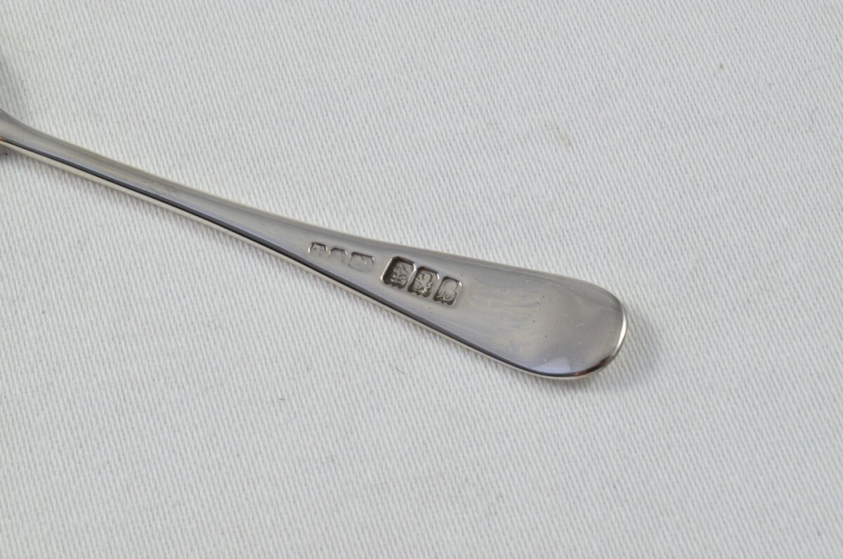 Glasgow Solid Silver Antique Christening Spoon - Irish Bright Cut - Made in 1898 - Presentation Case - Image 3