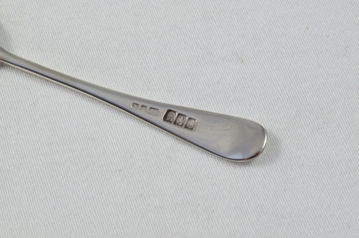 Glasgow Solid Silver Antique Christening Spoon - Irish Bright Cut - Made in 1898 - Presentation Case - Image 3