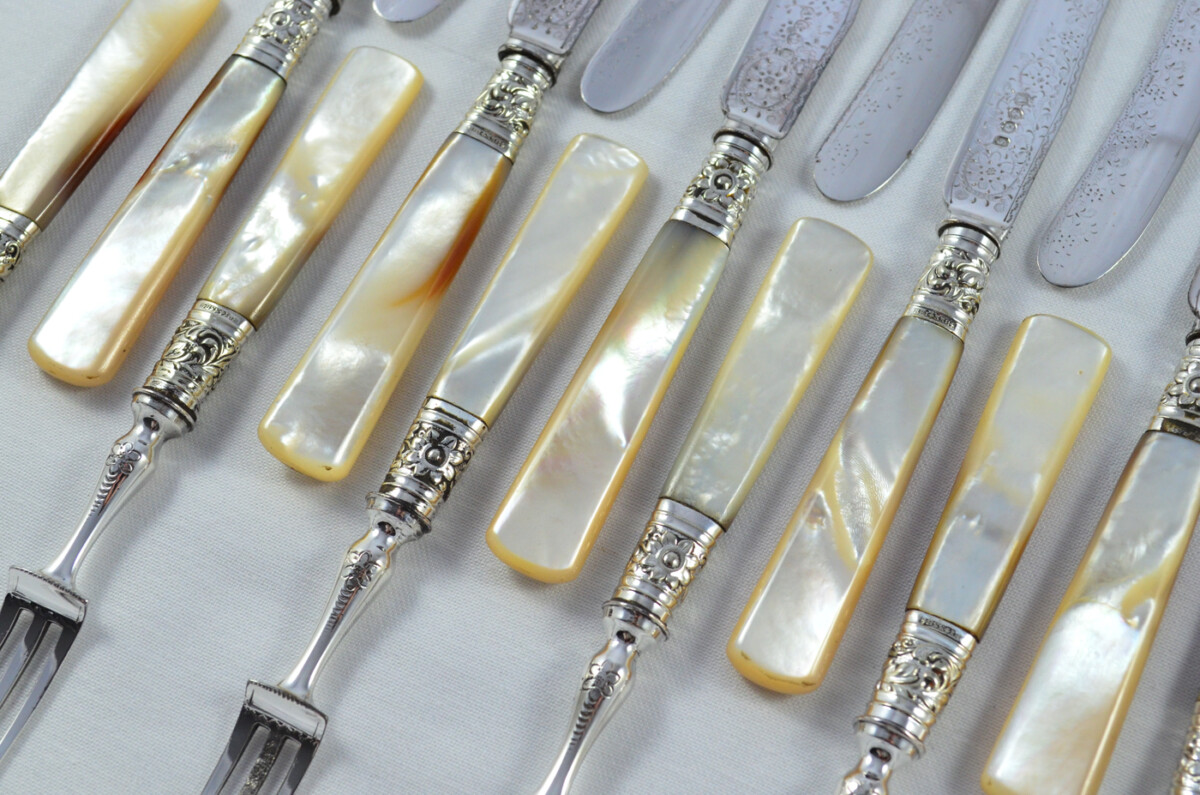 Allen & Darwin Set Of 12 & 12 Mother Of Pearl Handled Fruit Knives and Forks - Image 4