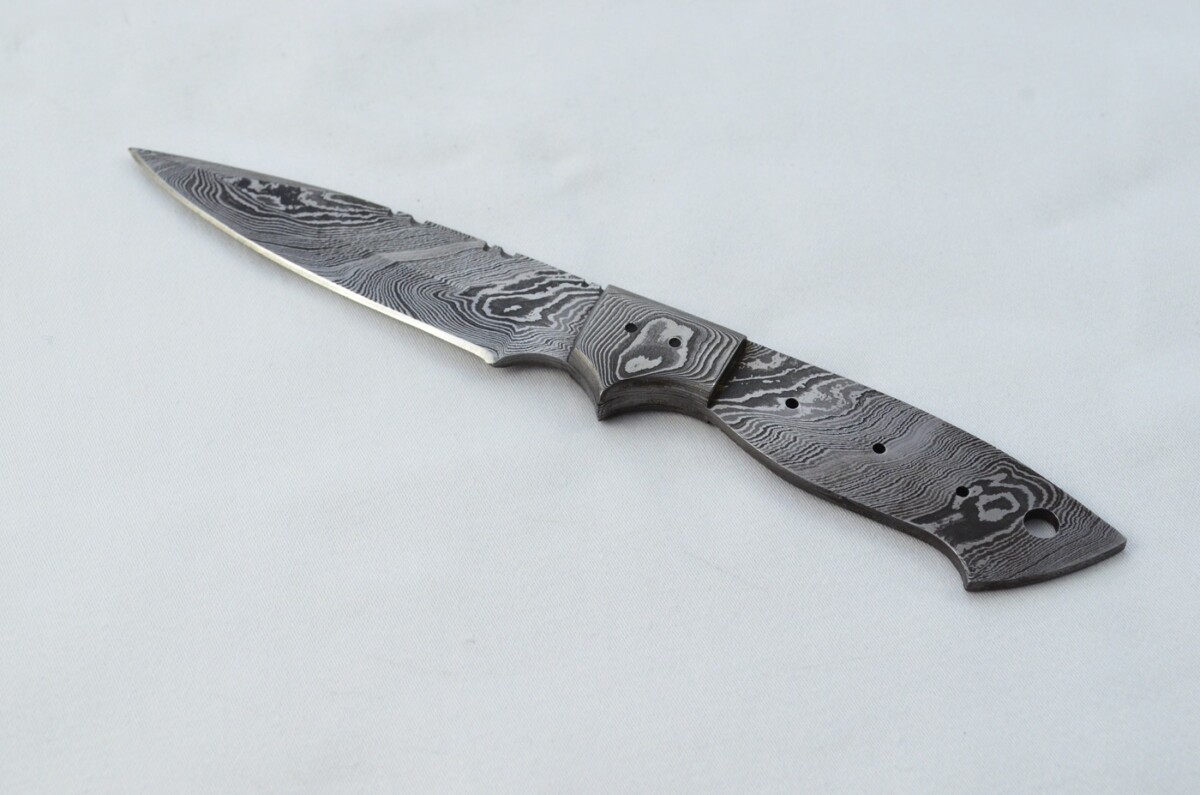 Knife Making Kit! Damascus Steel Hunting/Bushcraft Knife Buffalo Scales Unbelievable Piece Pristine inc Leather Sheath - Image 3