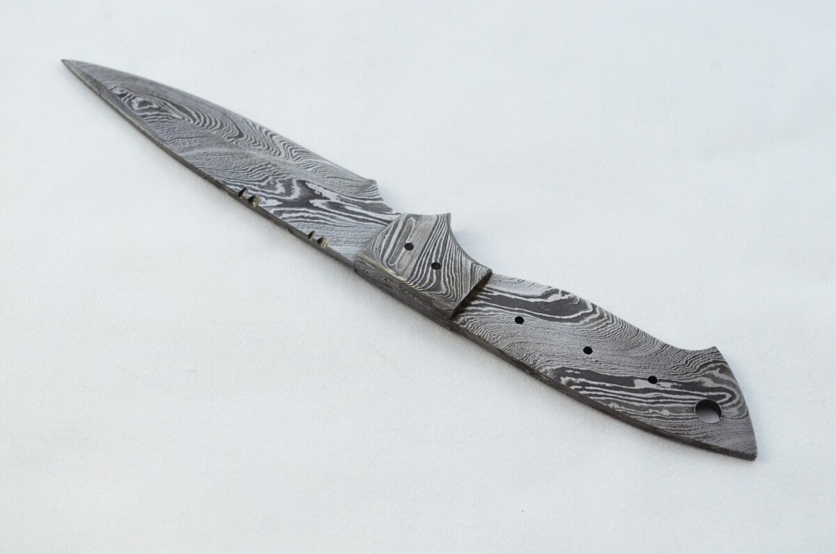 Knife Making Kit! Damascus Steel Hunting/Bushcraft Knife Buffalo Scales Unbelievable Piece Pristine inc Leather Sheath - Image 4