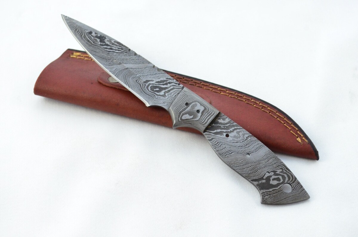 Knife Making Kit! Damascus Steel Hunting/Bushcraft Knife Rosewood Scales Unbelievable Piece Pristine inc Leather Sheath - Image 2