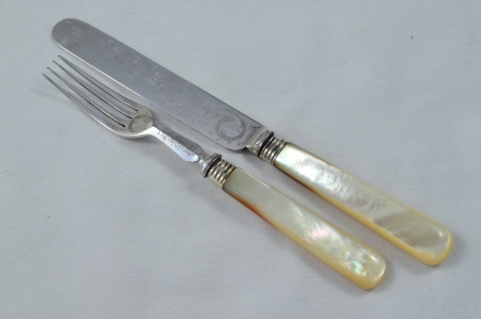 12 Knives & 12 Forks Hand Engraved Beautiful featuring Mother Of Pearl Handles c.1860 - Image 5