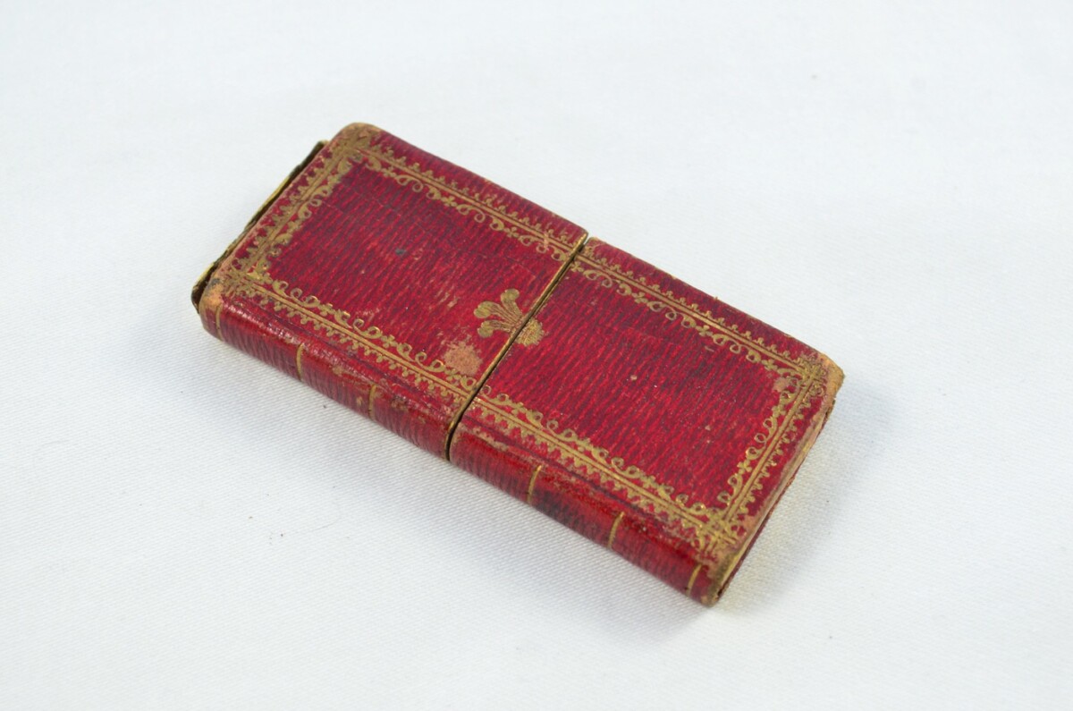 2 Piece Travelling Knife and Fork Set Patterned Pearl Scaled C.1800 - Image 11