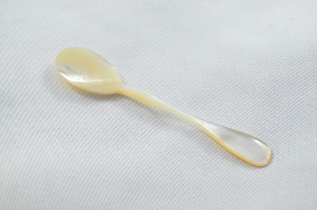 Fantastic RARE Hand Carved Mother of Pearl Spoon - Image 2