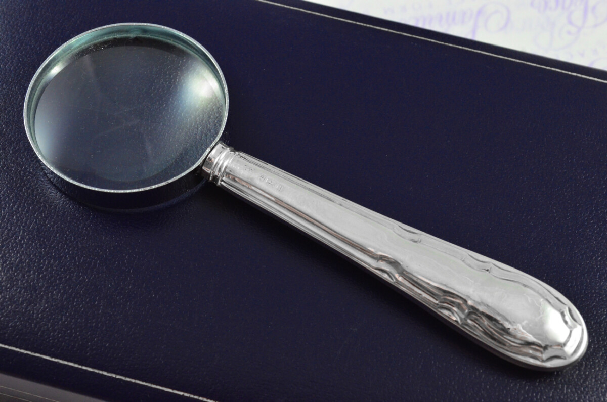 John Yates New Chippendale Pattern Sterling Silver Magnifying Glass Sheffield 1912
