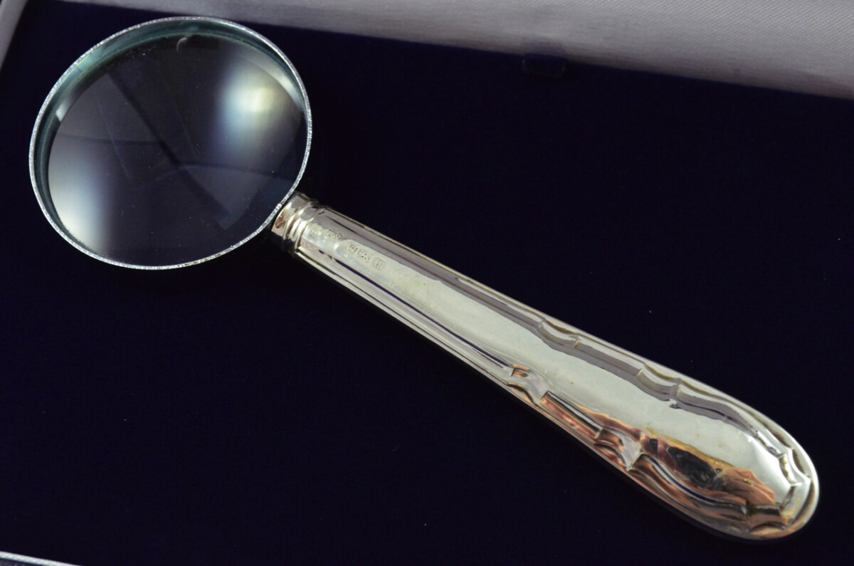 John Yates New Chippendale Pattern Sterling Silver Magnifying Glass Sheffield 1912 - Image 2