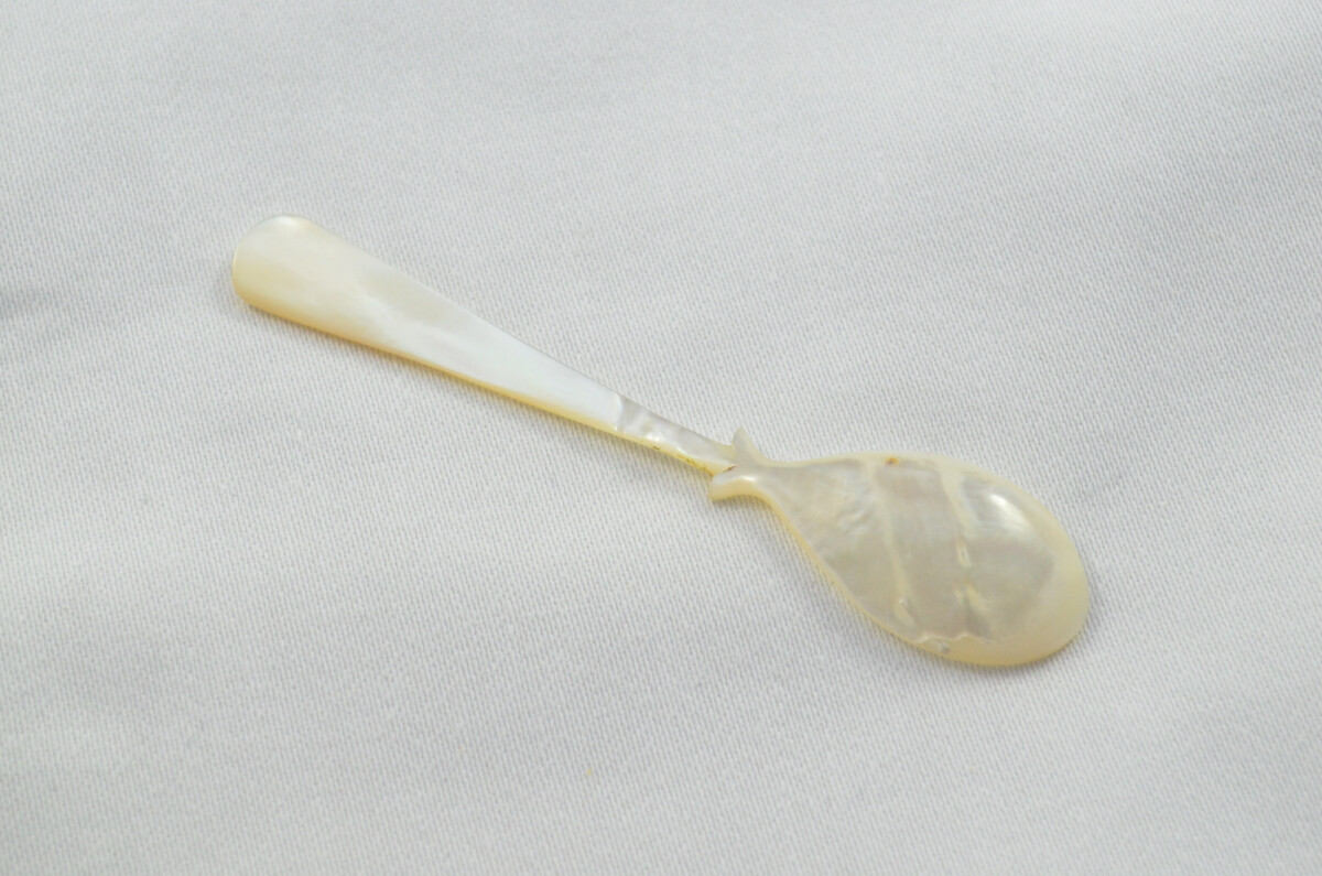 Elegant RARE Hand Carved Mother of Pearl Spoon - Image 3