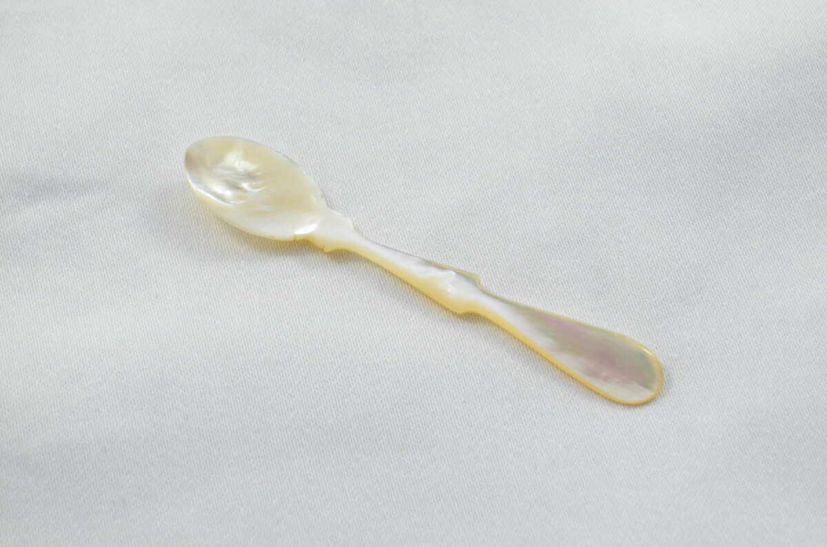 Lovely RARE Hand Carved Mother of Pearl Spoon - Image 2