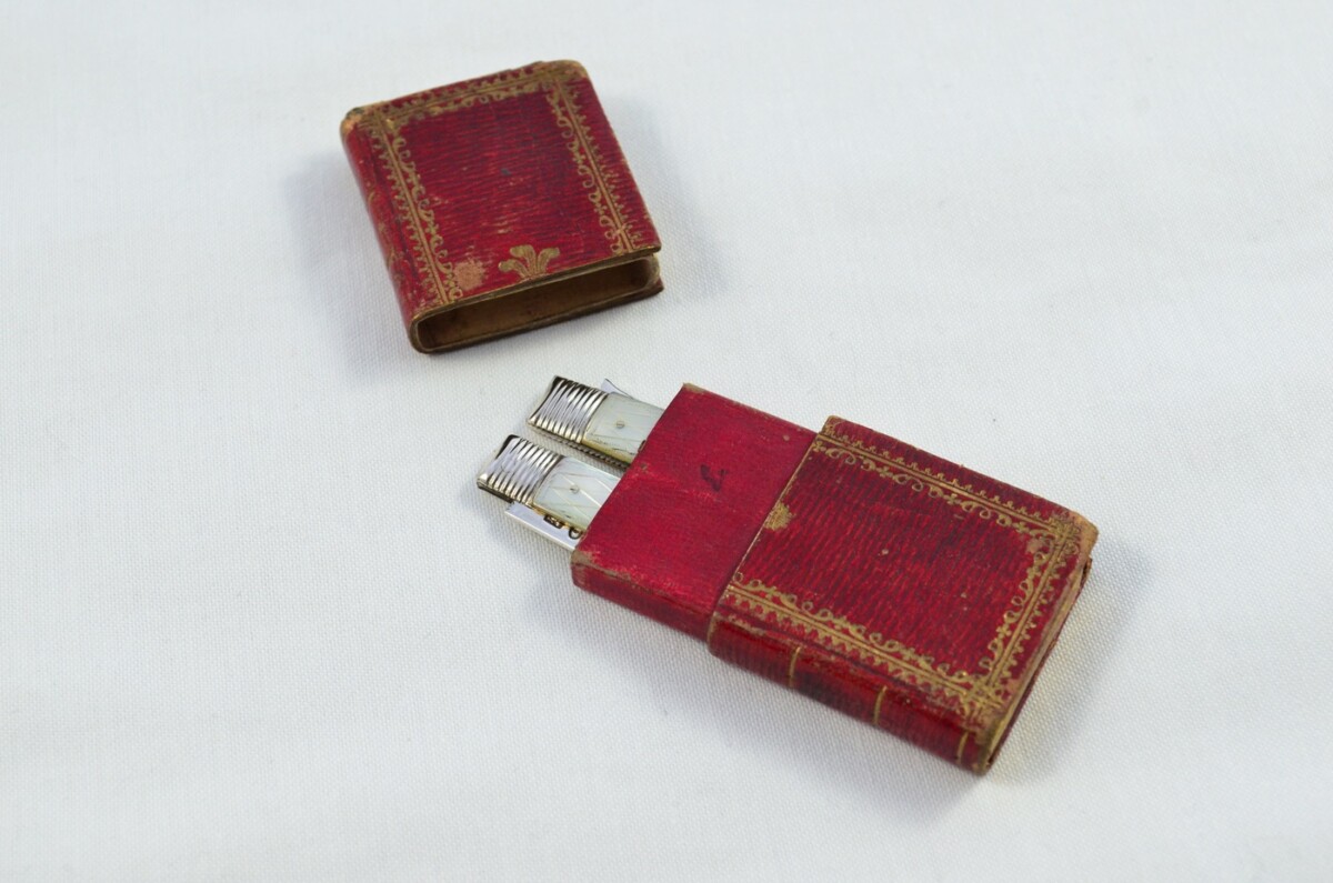 2 Piece Travelling Knife and Fork Set Patterned Pearl Scaled C.1800 - Image 10