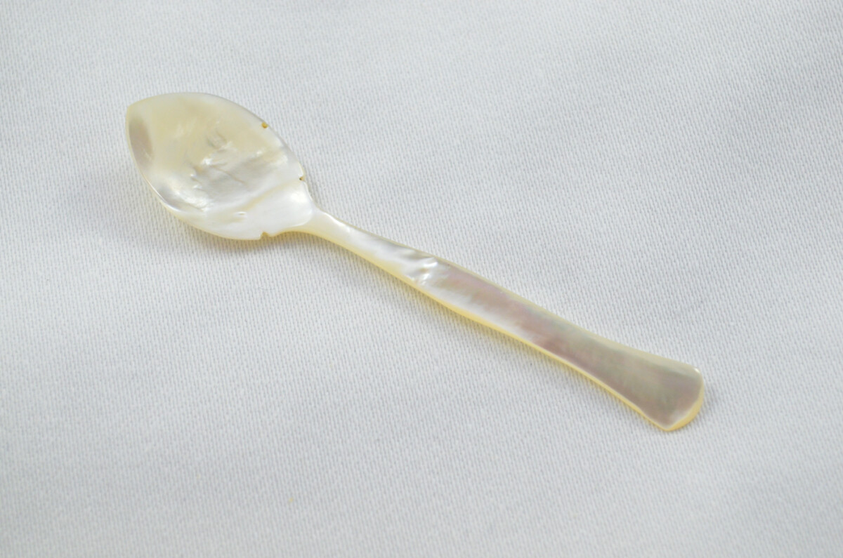 Delicate RARE Hand Carved Pointed Mother of Pearl Spoon - Image 2