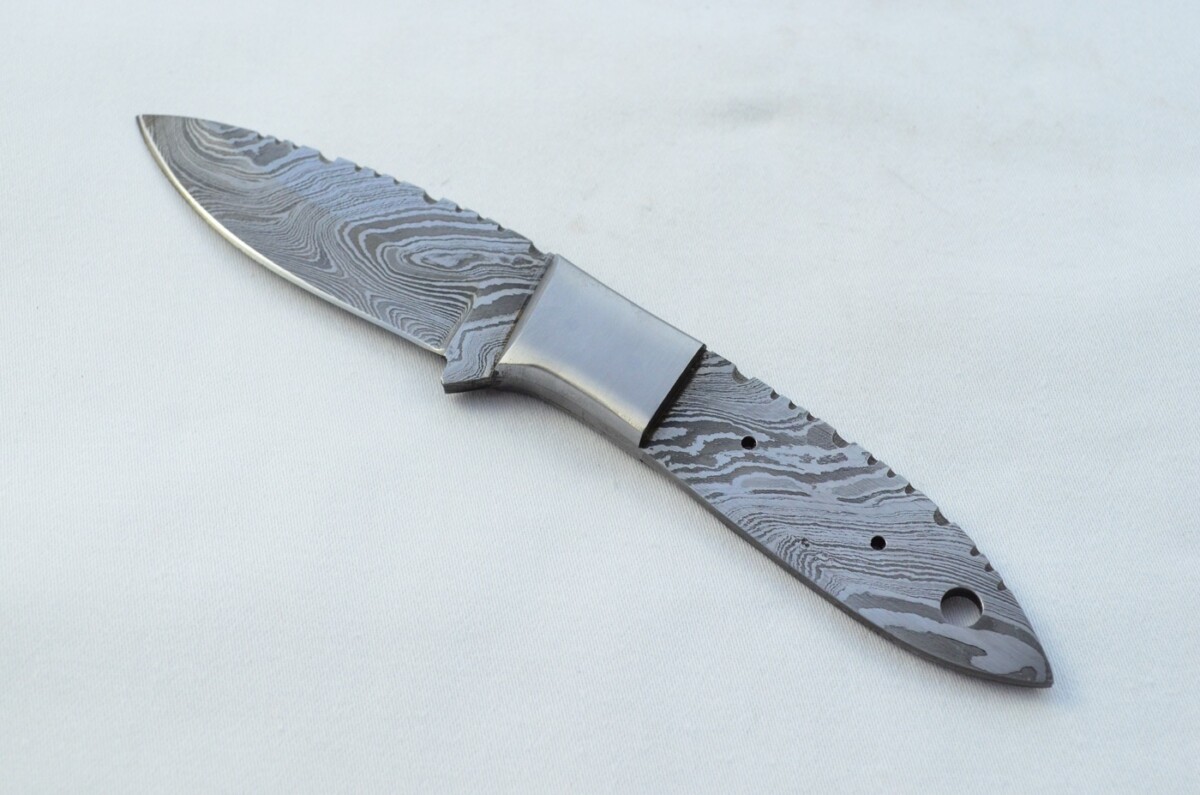 Knife Making Kit! Damascus Steel Small Hunting/Bushcraft/Skinning Knife Buffalo Scales Unbelievable Piece Pristine inc Leather Sheath - Image 4