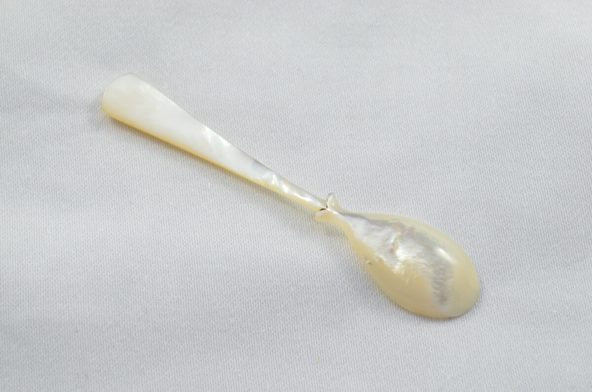 Dainty RARE Hand Carved Mother of Pearl Spoon - Image 3