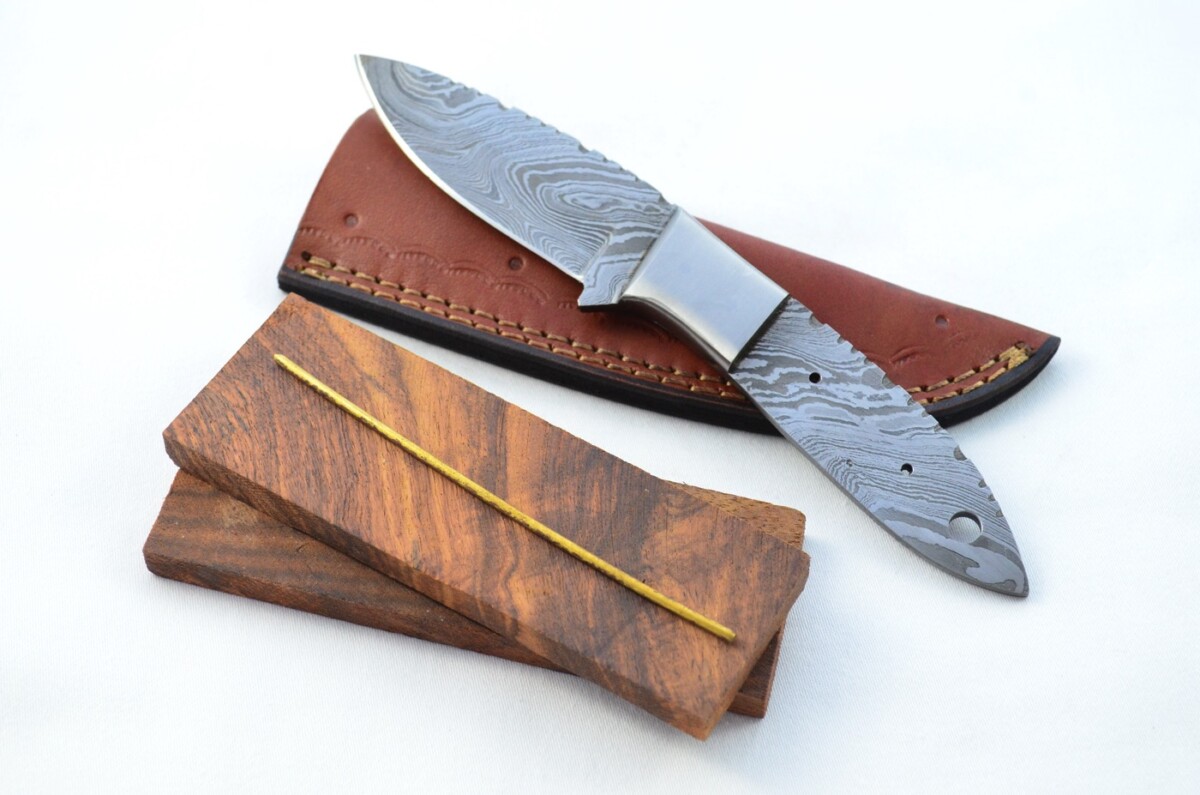 Knife Making Kit! Damascus Steel Small Hunting/Bushcraft/Skinning Knife Rosewood Scales Unbelievable Piece Pristine inc Leather Sheath