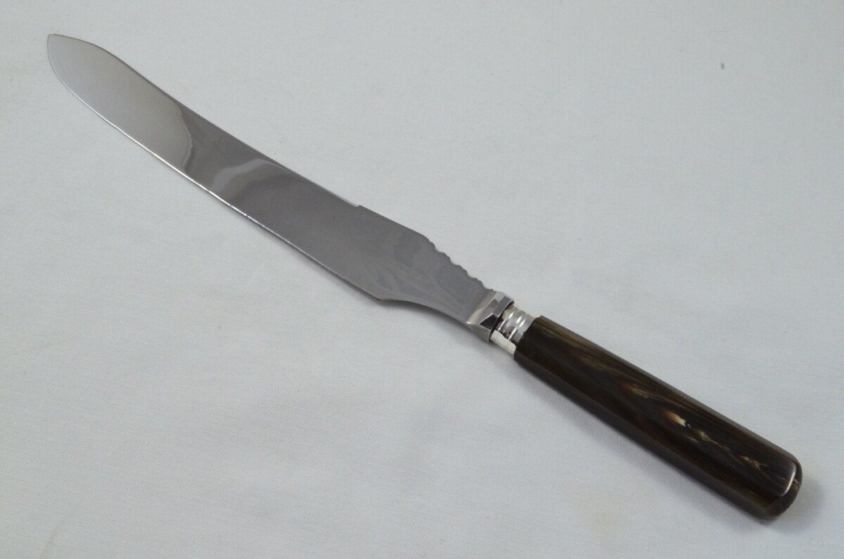 A Stunning London Carving & Dinner Knife Set 12 Table & Dessert Knives with Water Buffalo Handles c.1930 - Image 6
