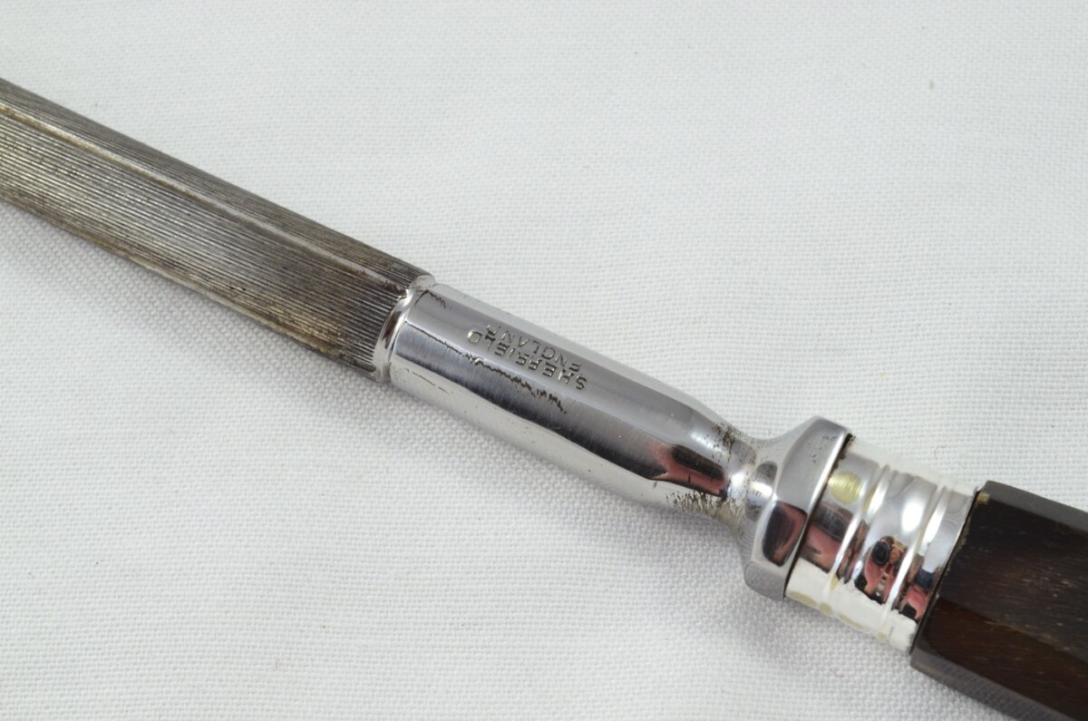 A Stunning London Carving & Dinner Knife Set 12 Table & Dessert Knives with Water Buffalo Handles c.1930 - Image 8