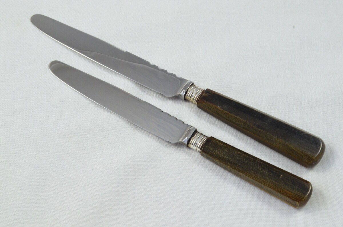 A Stunning London Carving & Dinner Knife Set 12 Table & Dessert Knives with Water Buffalo Handles c.1930 - Image 5
