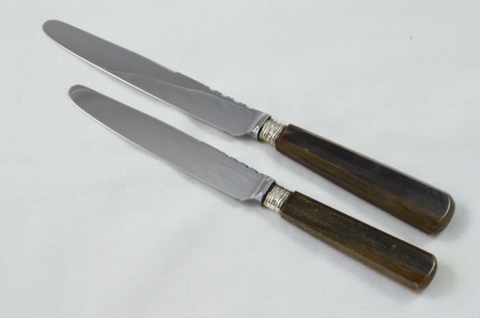 A Stunning London Carving & Dinner Knife Set 12 Table & Dessert Knives with Water Buffalo Handles c.1930 - Image 5