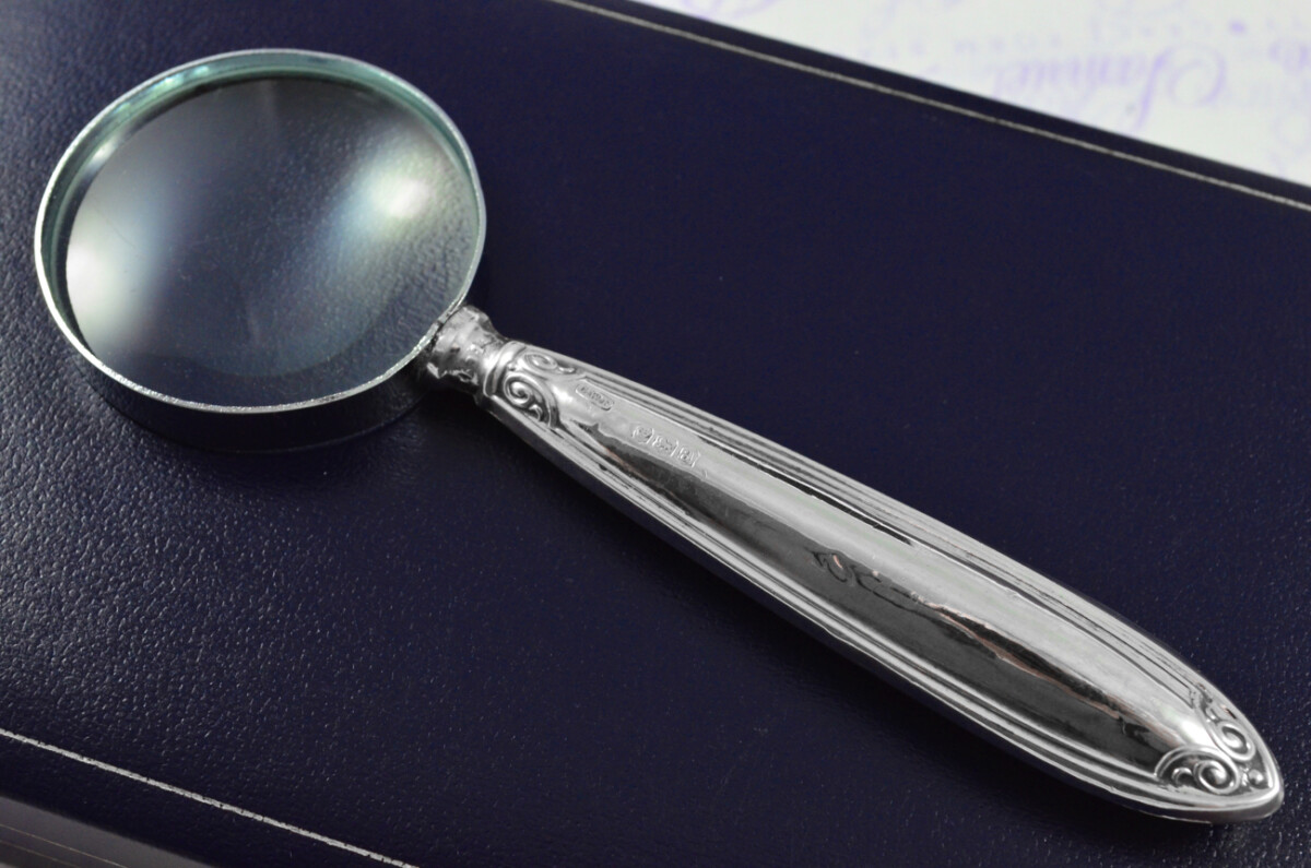 C.W Fletcher Laurel Pattern Sterling Silver Magnifying Glass Sheffield 1918