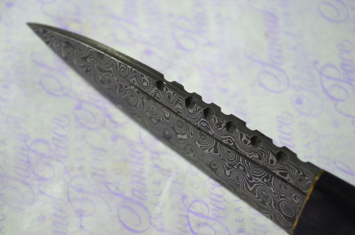New Fantastic Coloured Pakkawood Sgian Dubh Damascus Steel Superior Sheath inc Presentation Box - Image 6