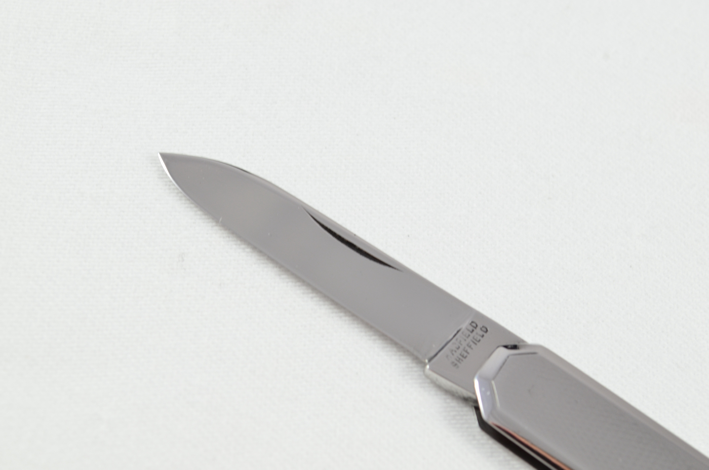 A Hadfield, Sheffield Engine Turned Stainless Steel Pocket Pen Knife - Image 2