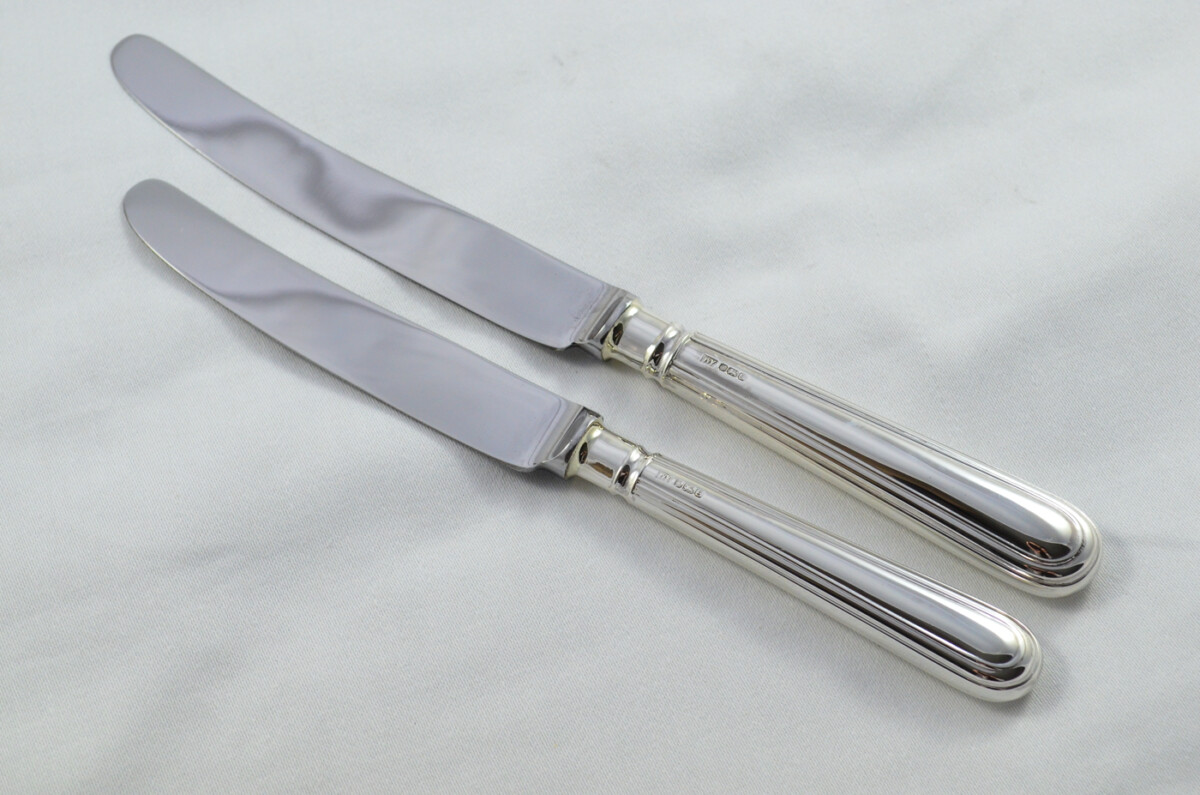 William Yates Sheffield Set Of 6 Sterling Silver Table Knives and 6 Dessert Knives Old English Thread Pattern 1982 - Image 4
