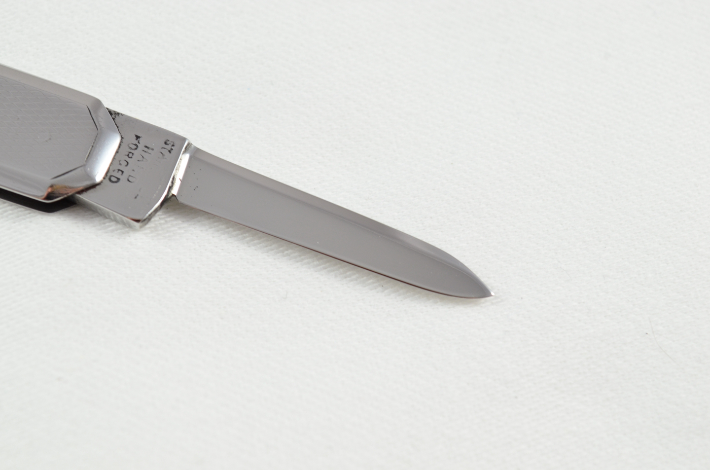 A Hadfield, Sheffield Engine Turned Stainless Steel Pocket Pen Knife - Image 4