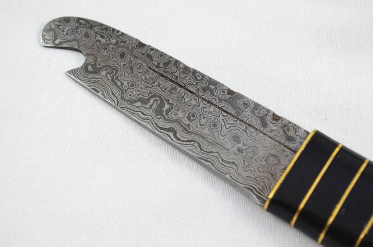 New Fantastic Genuine Resin Handle Sgian Dubh Bottle Opener Damascus Steel Made in Sheffield England - Image 4