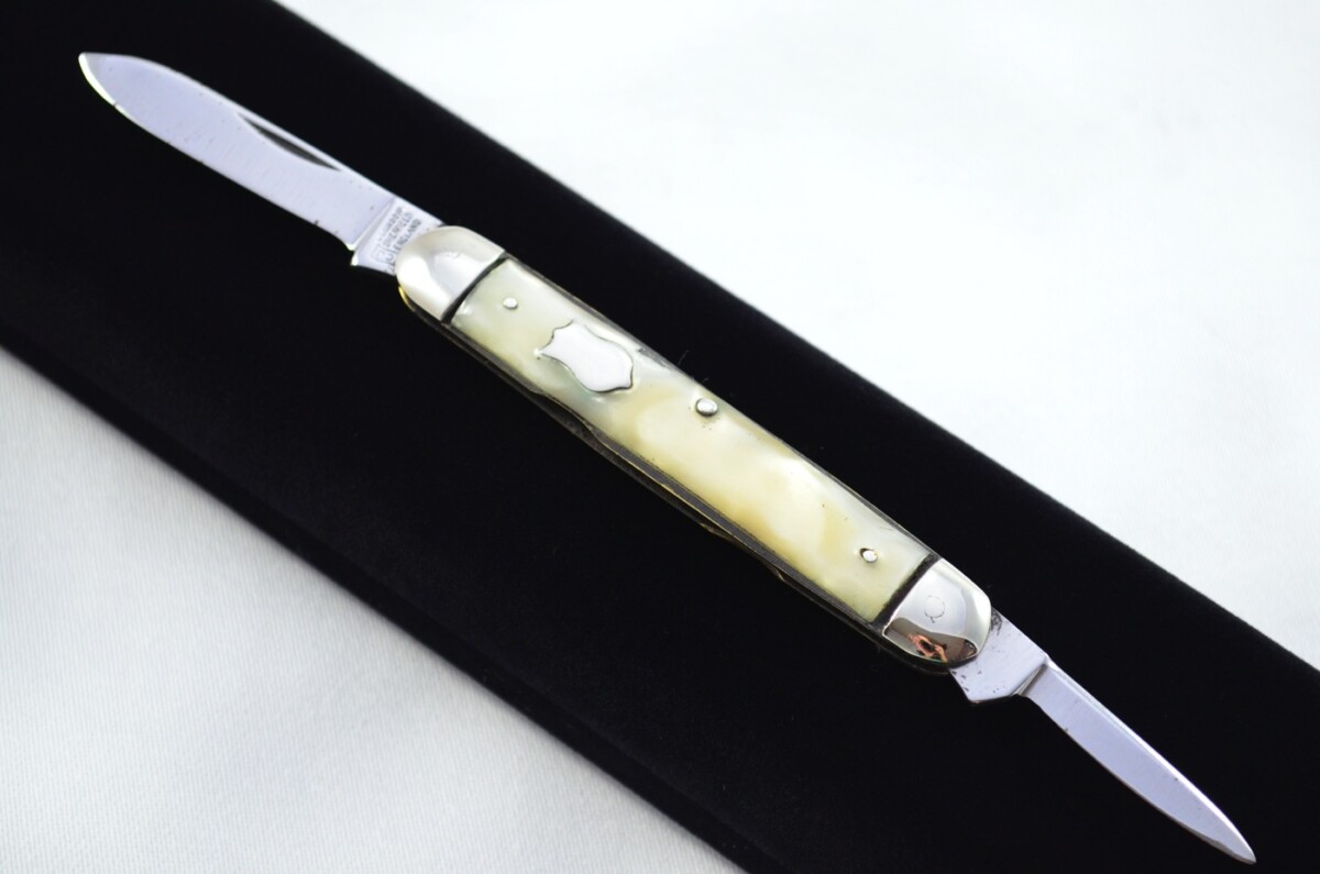 C.Johnson Carbon Steel Bladed Pearlex Scaled Pen/Fruit Knife Sheffield