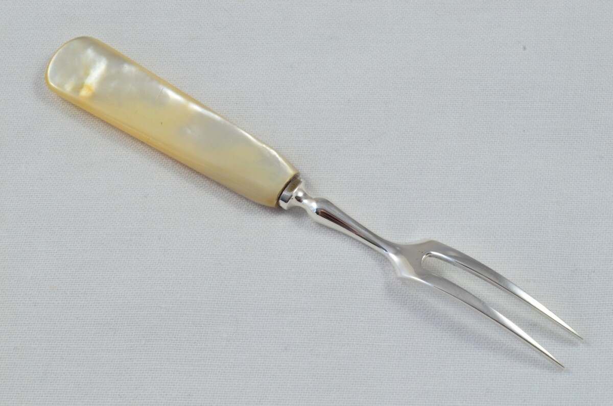 Boxed Solid Silver Mother Of Pearl Handled Olive Fork London 1919 - Image 5