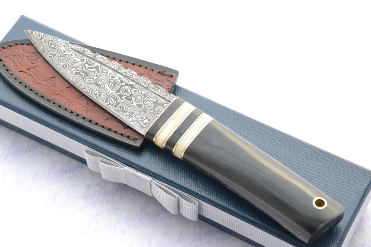 New Fantastic Genuine Buffalo & Camel Bone Handle Sgian Dubh Damascus Steel Made in Sheffield England Superior Sheath inc Presentation box