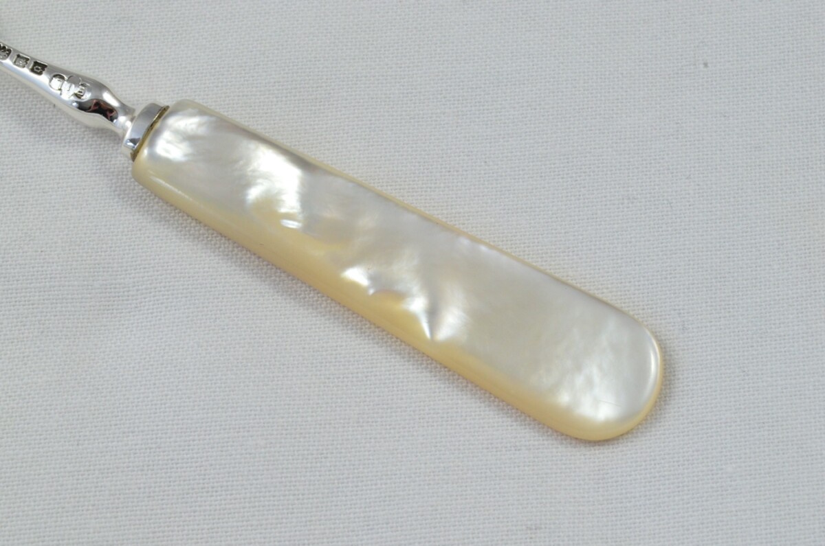 Boxed Solid Silver Mother Of Pearl Handled Olive Fork London 1919 - Image 3