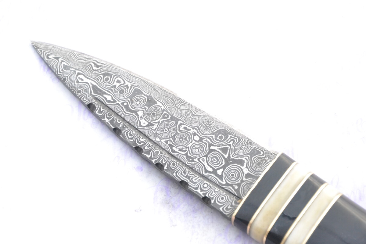 New Fantastic Genuine Buffalo & Camel Bone Handle Sgian Dubh Damascus Steel Made in Sheffield England Superior Sheath inc Presentation box - Image 8