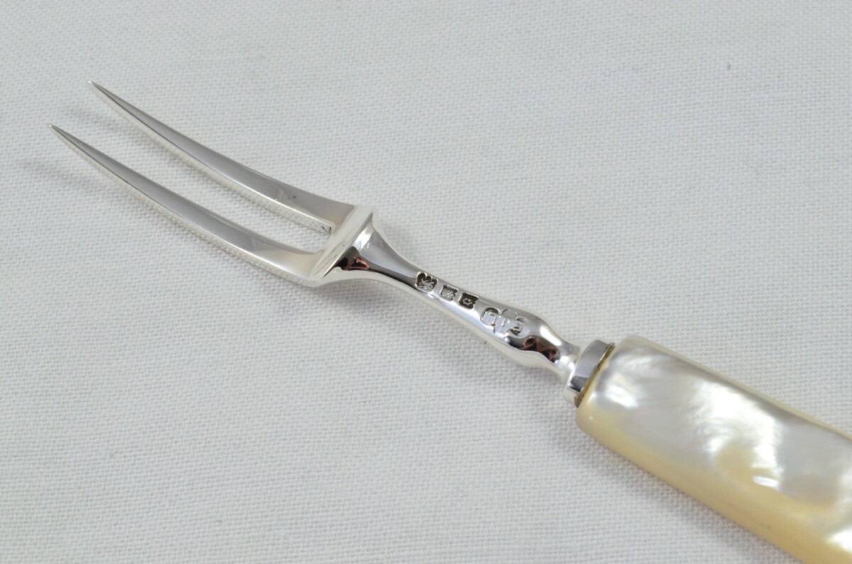 Boxed Solid Silver Mother Of Pearl Handled Olive Fork London 1919 - Image 4